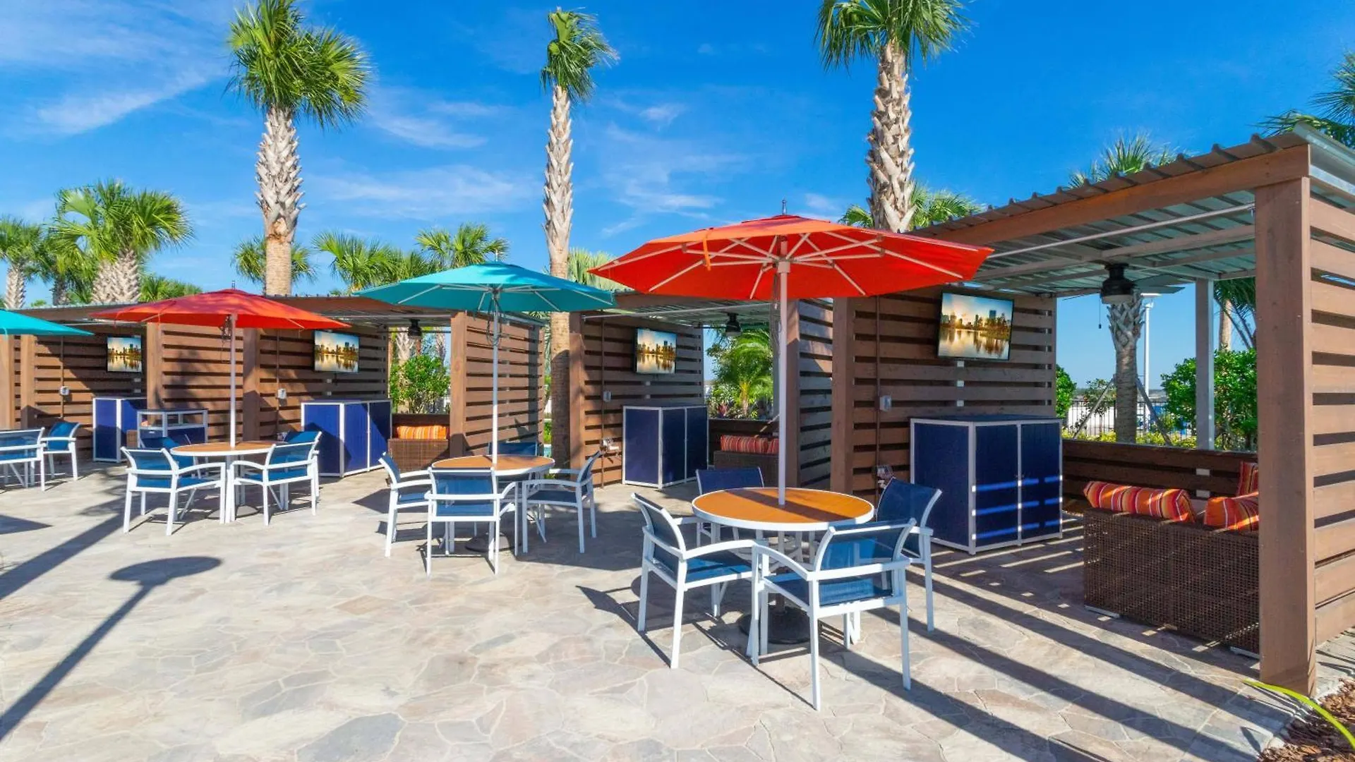 Themed Home With Pool Game Room On Resort Davenport Holiday home