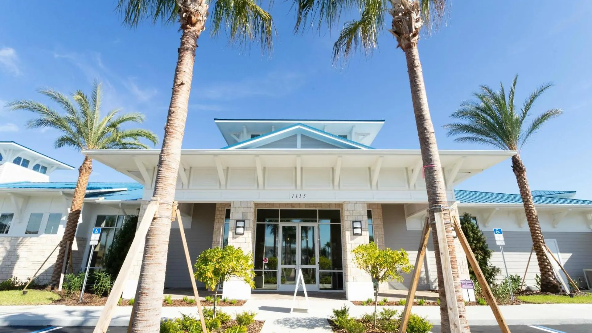 Themed Home With Pool Game Room On Resort Davenport Holiday home
