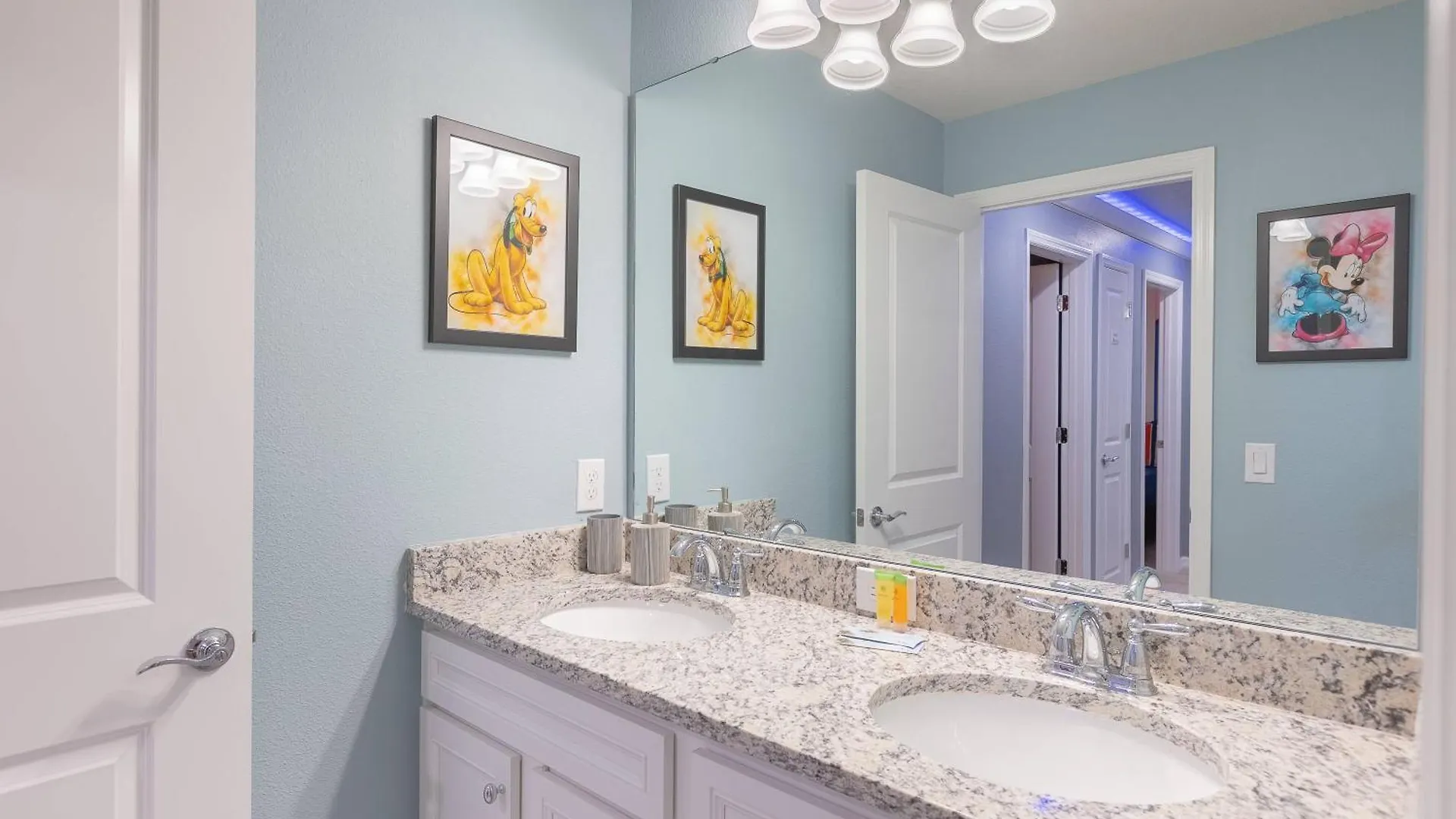 Holiday home Themed Home With Pool Game Room On Resort Davenport United States