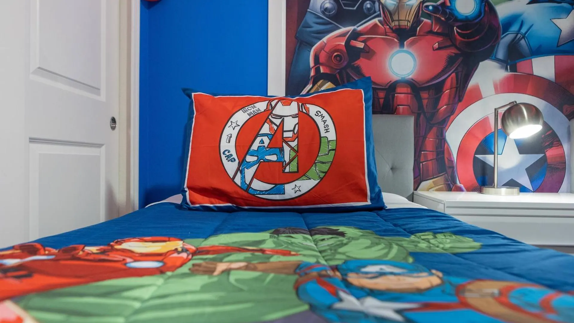 Themed Home With Pool Game Room On Resort Davenport Holiday home